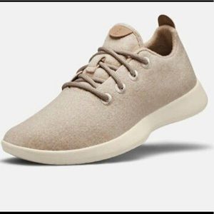Allbirds Wool Runners in Tuke French Fry size 8